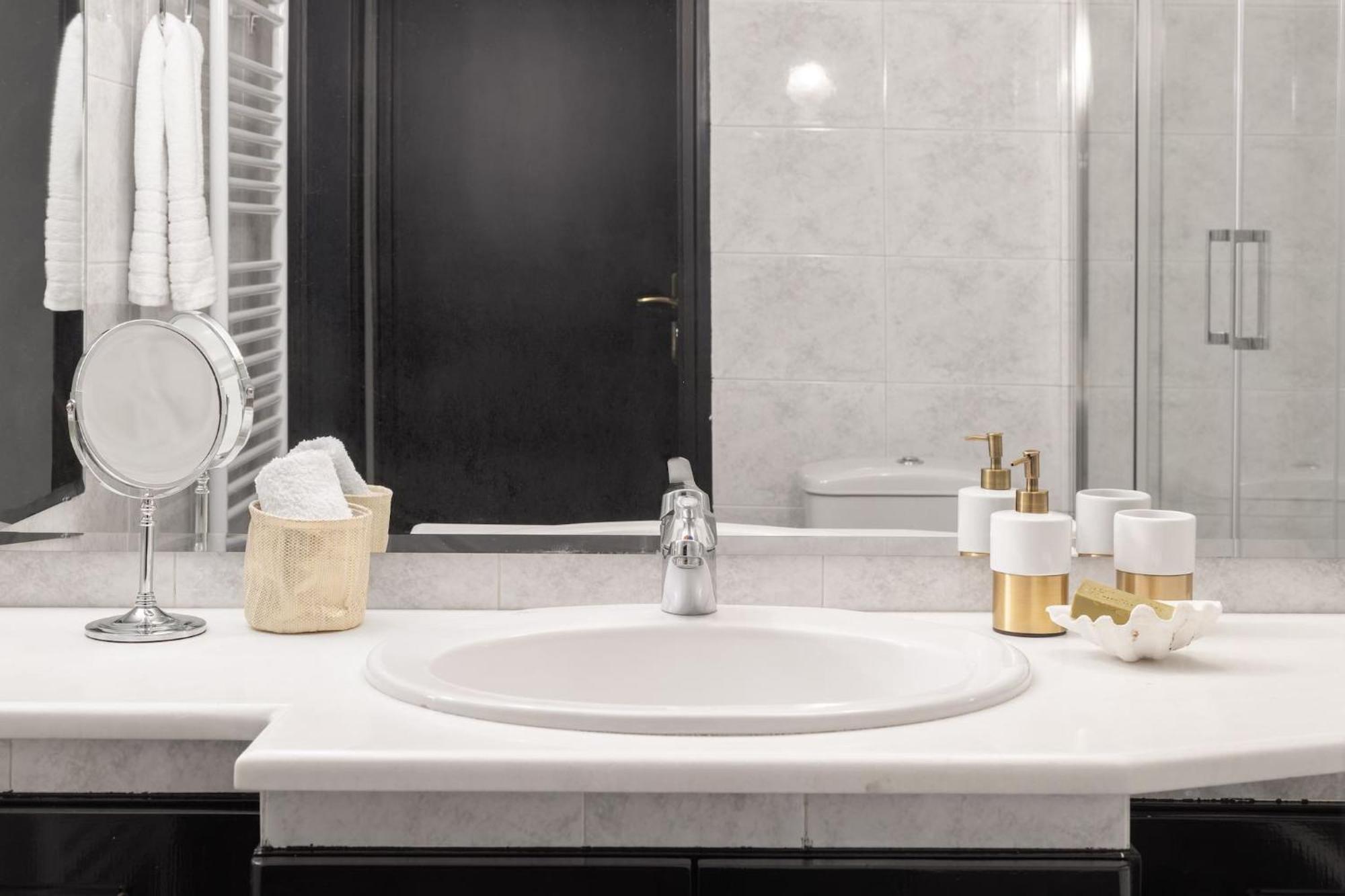 Fresh Detailed Stylish Apartment At Acropolis Athene Buitenkant foto